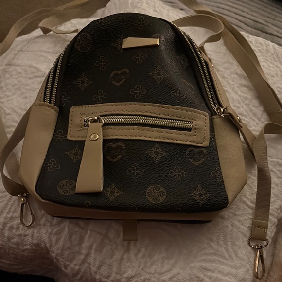 Handbags - Unbranded Stylish Beige and Black Women's purse